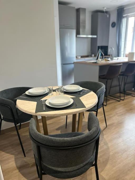 Apartament Piso Deluxe Con Balcon Cerca Del Casco Viejo Bilbao Zewnętrze zdjęcie