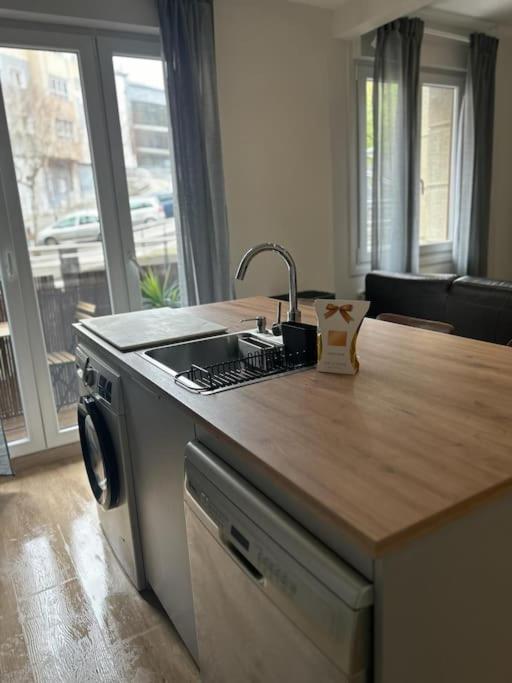Apartament Piso Deluxe Con Balcon Cerca Del Casco Viejo Bilbao Zewnętrze zdjęcie