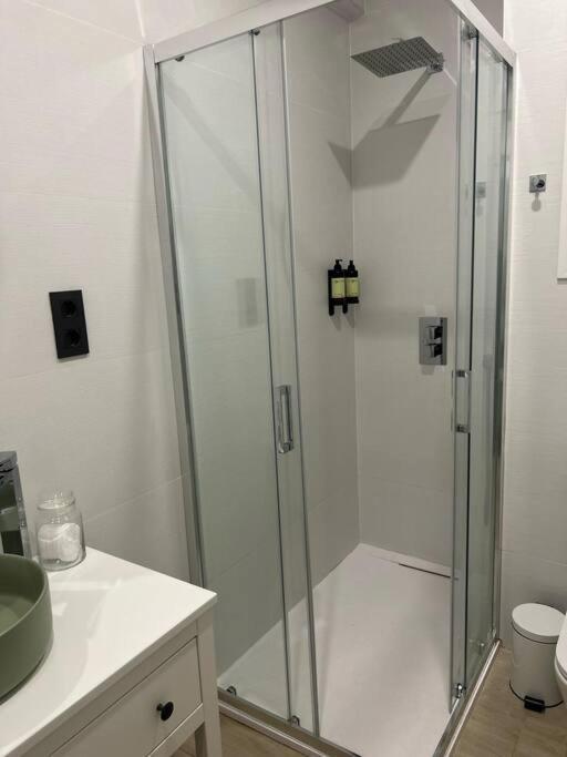 Apartament Piso Deluxe Con Balcon Cerca Del Casco Viejo Bilbao Zewnętrze zdjęcie